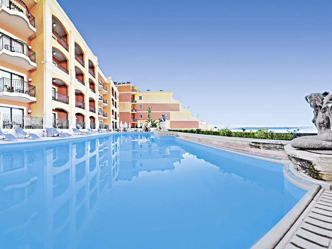 Hotel Grand — hoofdfoto