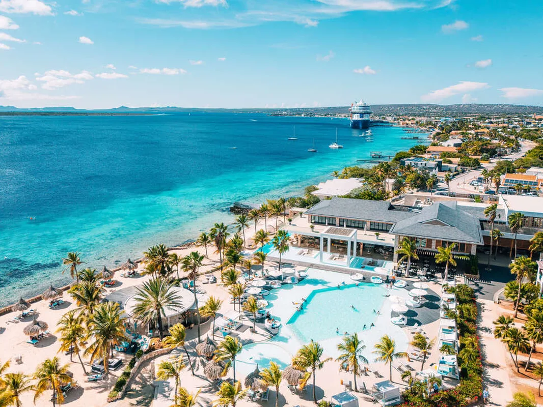 Van der Valk Plaza Beach Resort Bonaire — hoofdfoto