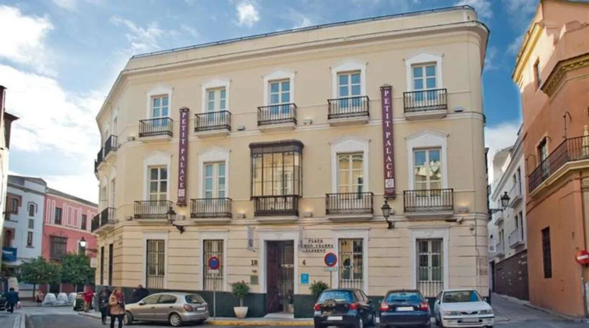 Petit Palace Santa Cruz — hoofdfoto