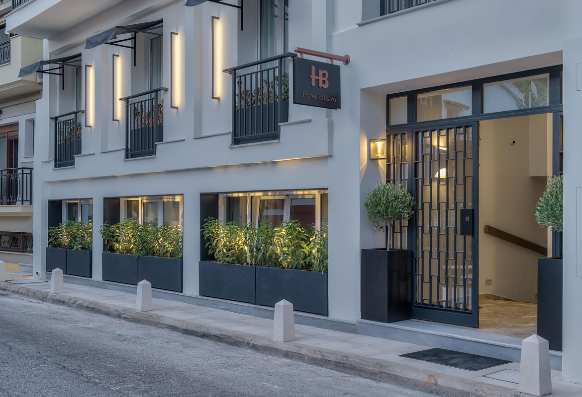 Bitzaro Hotel in town — hoofdfoto