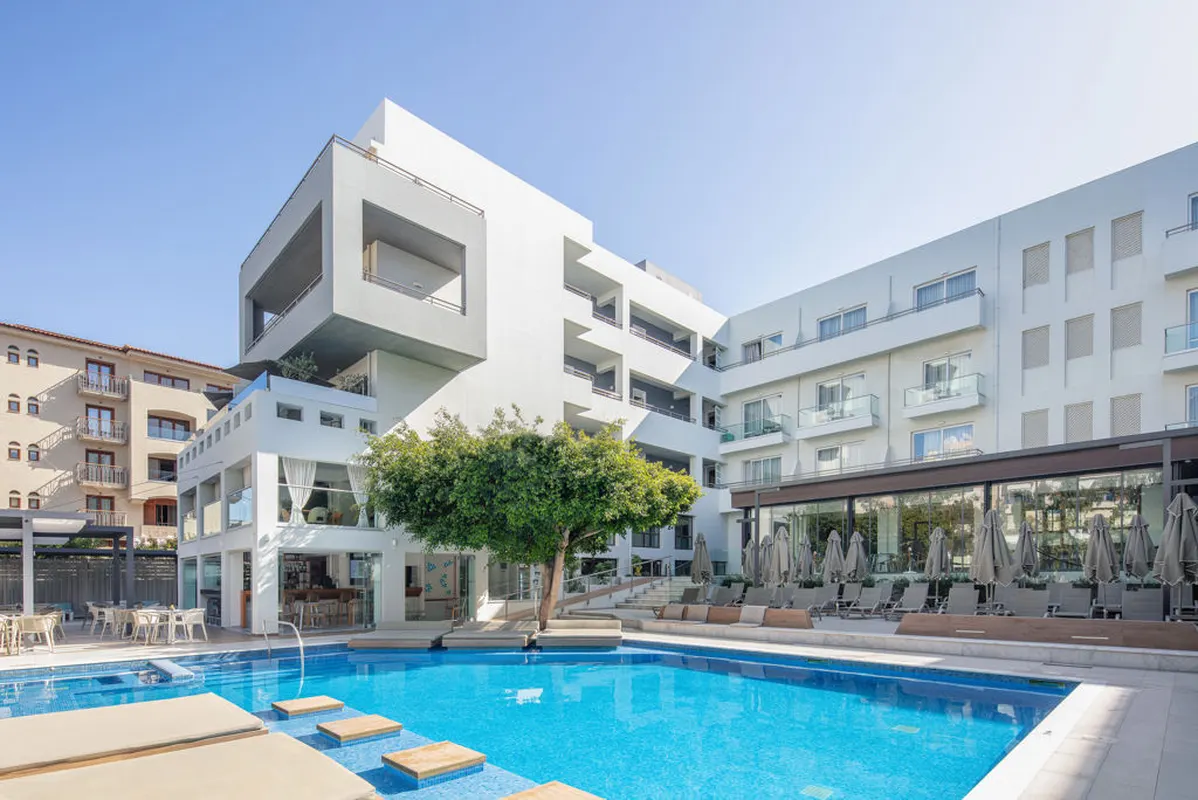 Atrium Ambiance Hotel — hoofdfoto