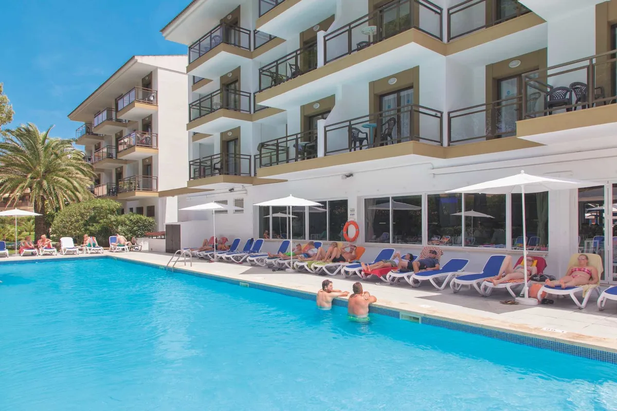 Guya Wave Hotel — hoofdfoto
