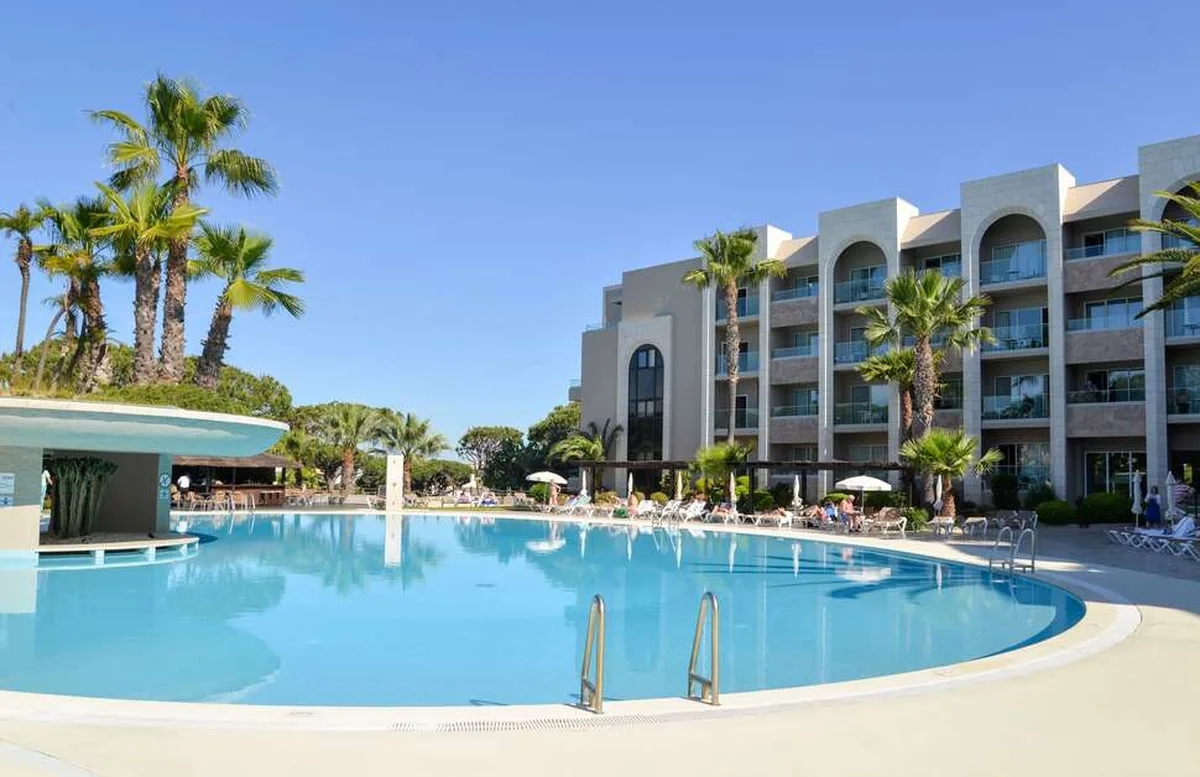 Falesia Hotel — hoofdfoto