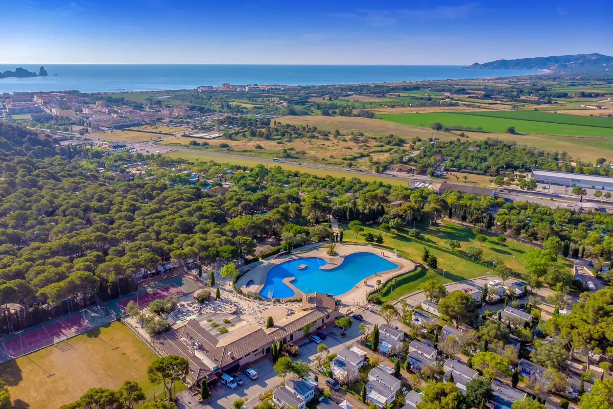 Camping Castell Montgri — hoofdfoto