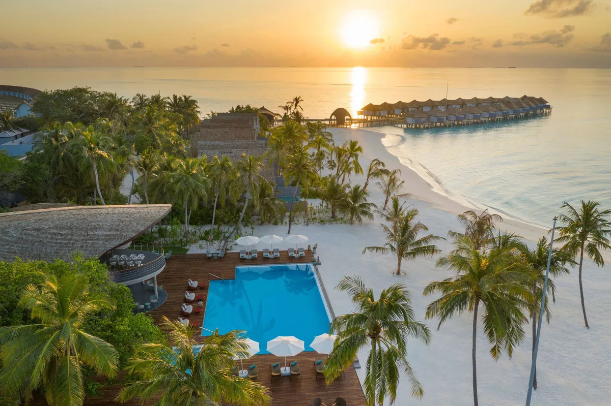 OUTRIGGER Maldives Maafushivaru Resort — hoofdfoto