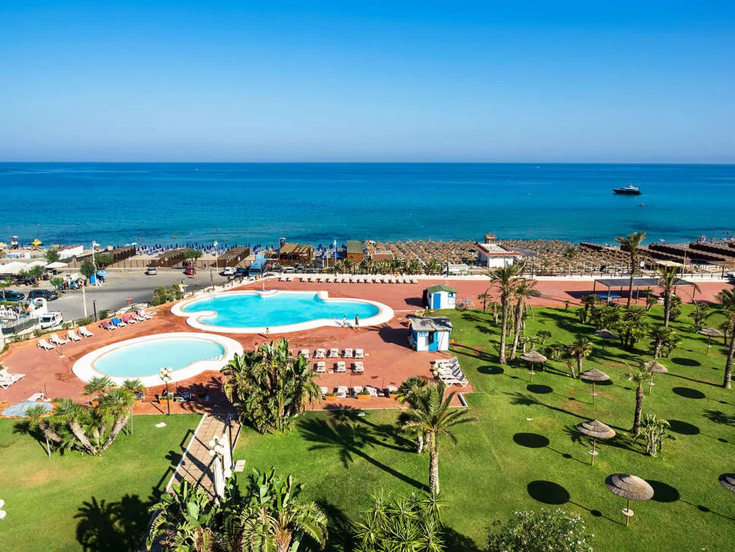 Saracen Sands Hotel and Congress Centre — hoofdfoto