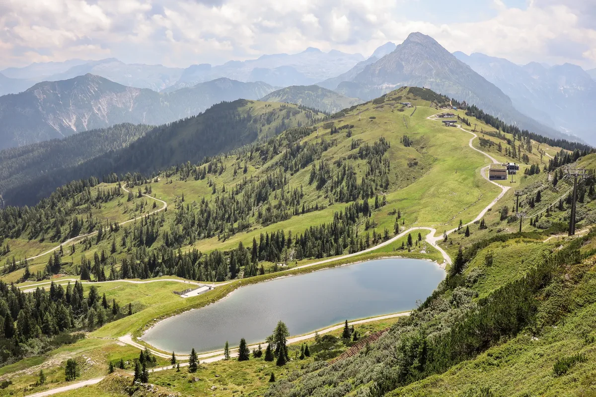 Ontdek het Salzkammergut en de Alpen vanuit Flachau — hoofdfoto