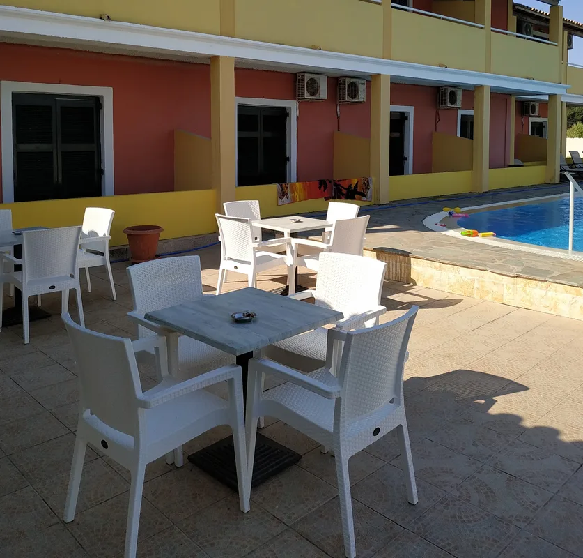 Alexis Pool Apartments, hoofdfoto