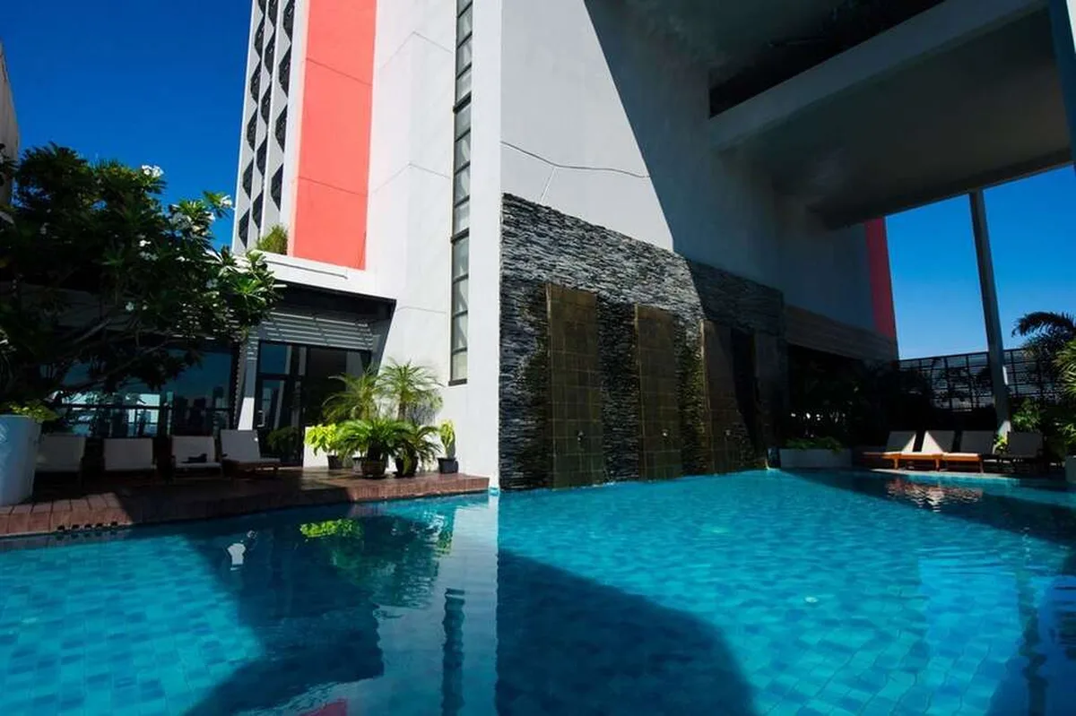 Grand Howard Hotel — hoofdfoto