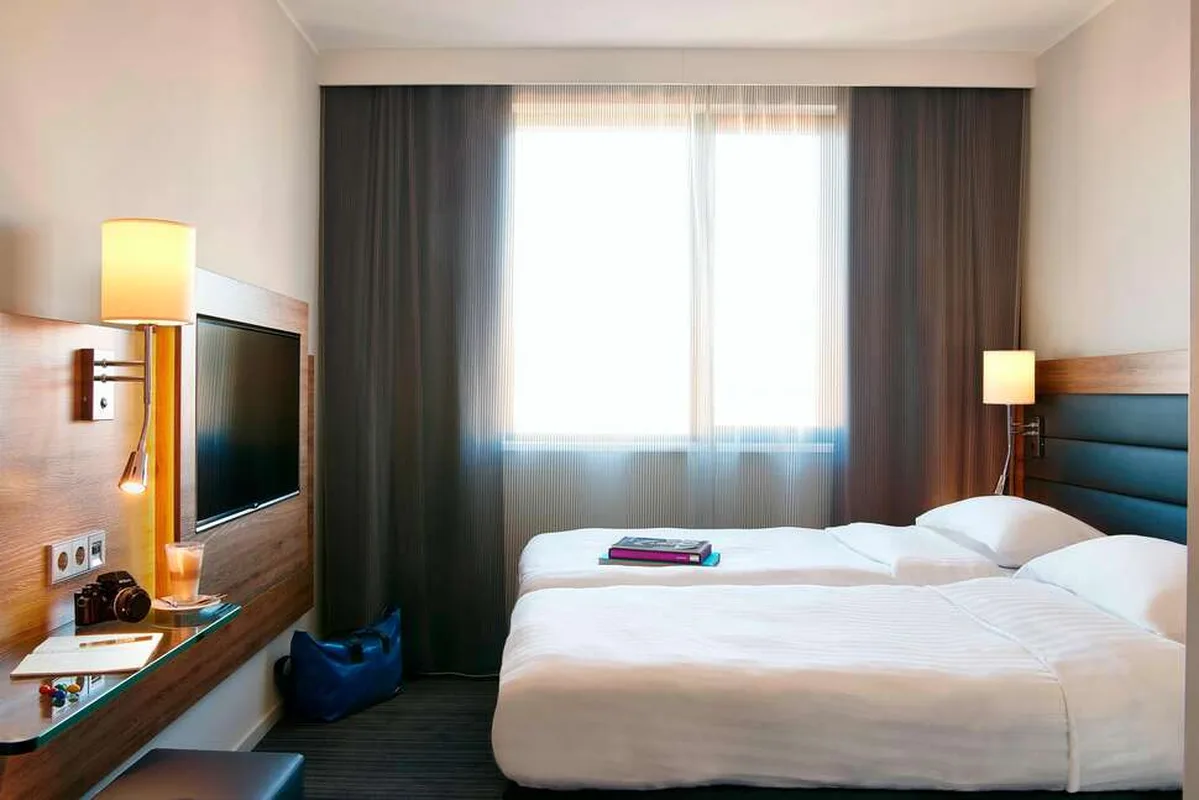 Moxy London Heathrow Airport — hoofdfoto
