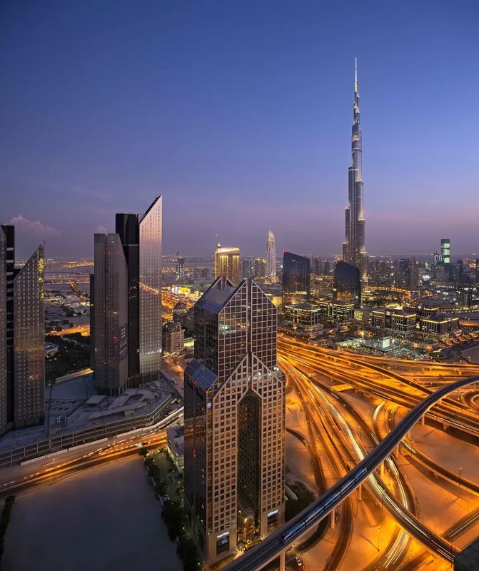 Dusit Thani Dubai, hoofdfoto