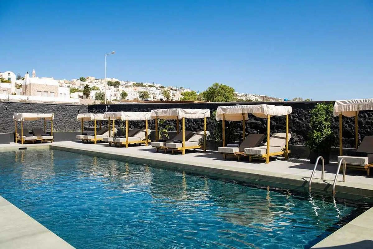 The Noverian Bios Santorini Vegan Boutique — hoofdfoto