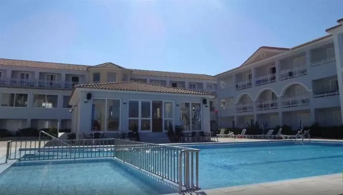 Meridien Beach Hotel — hoofdfoto