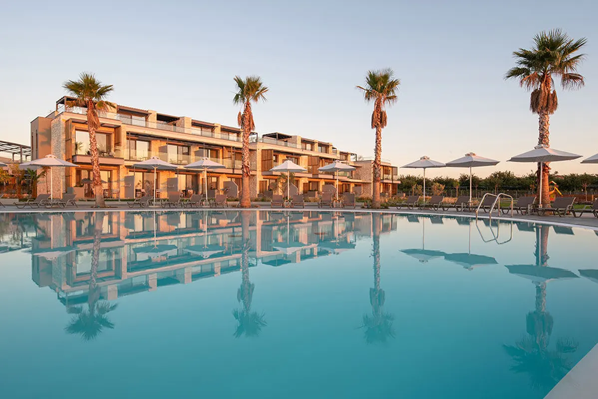 Portes Lithos Luxury Resort — hoofdfoto