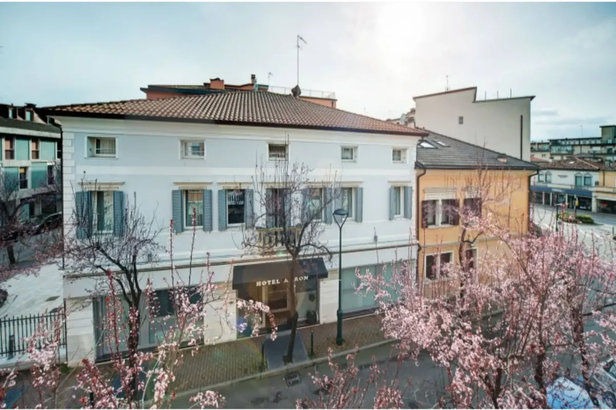 Hotel Aaron — hoofdfoto