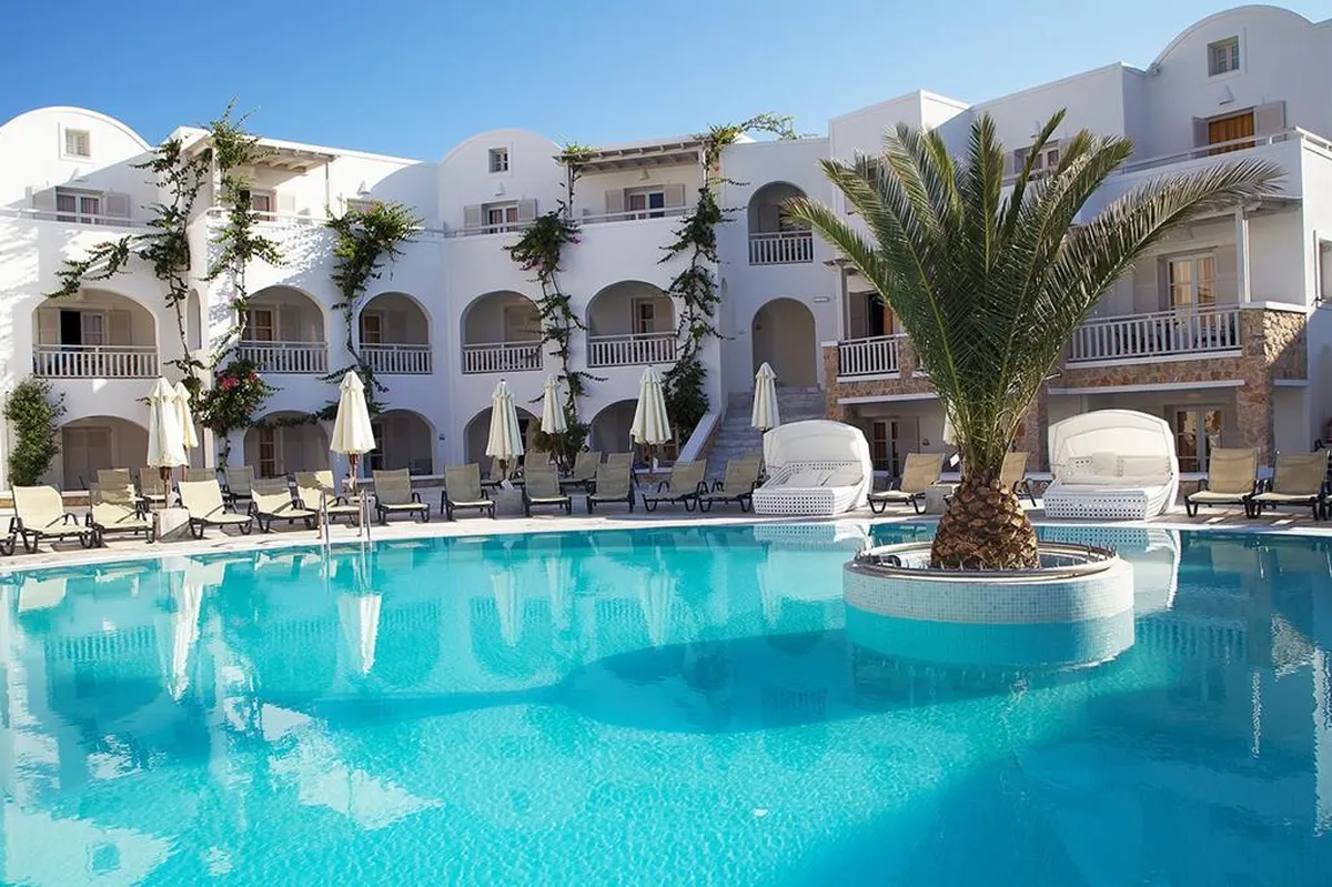 Aegean Plaza — hoofdfoto