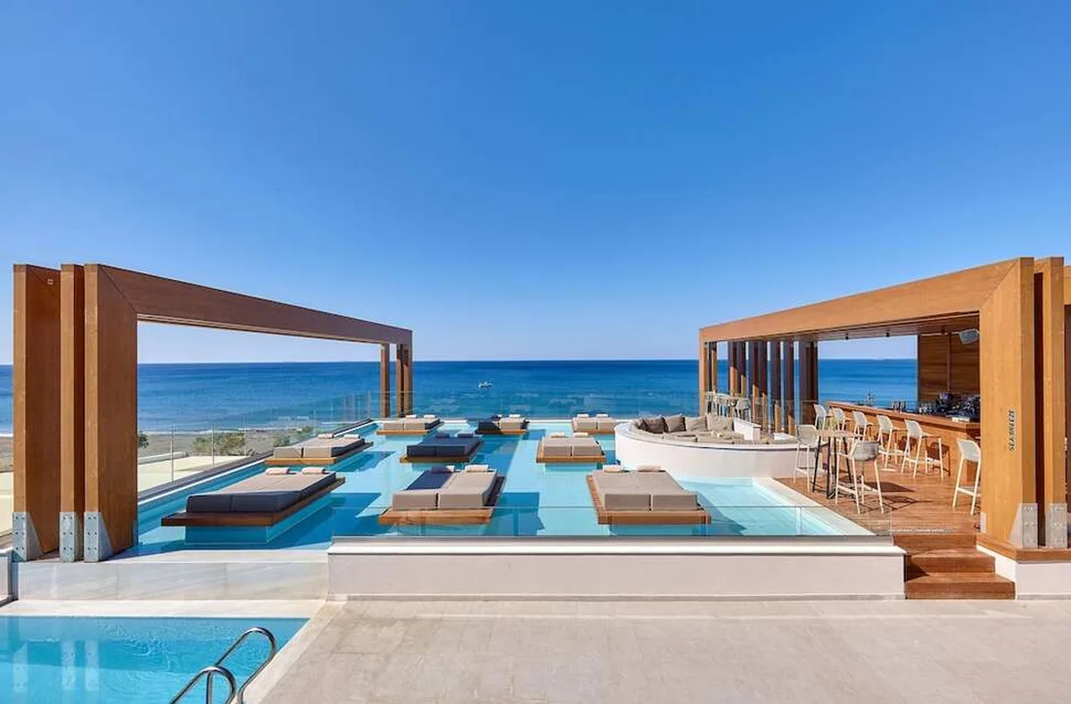 Enorme Santanna Beach Resort — hoofdfoto
