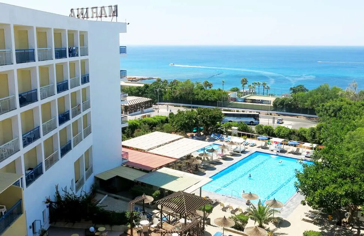 Marina Hotel — hoofdfoto
