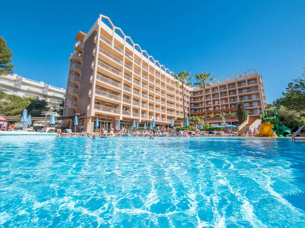Golden Avenida Family Suites — hoofdfoto