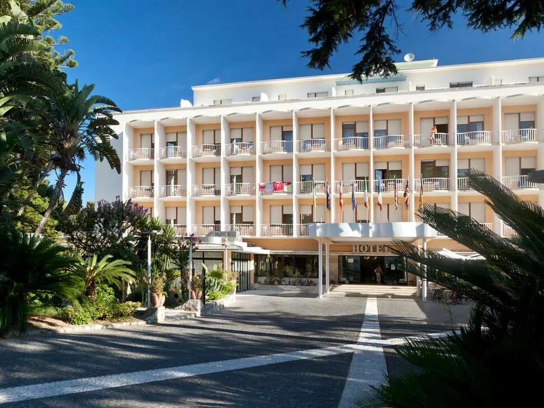 Grand Hotel Moon Valley — hoofdfoto