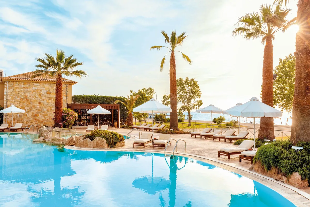 Mediterranean Village Hotel & Spa — hoofdfoto