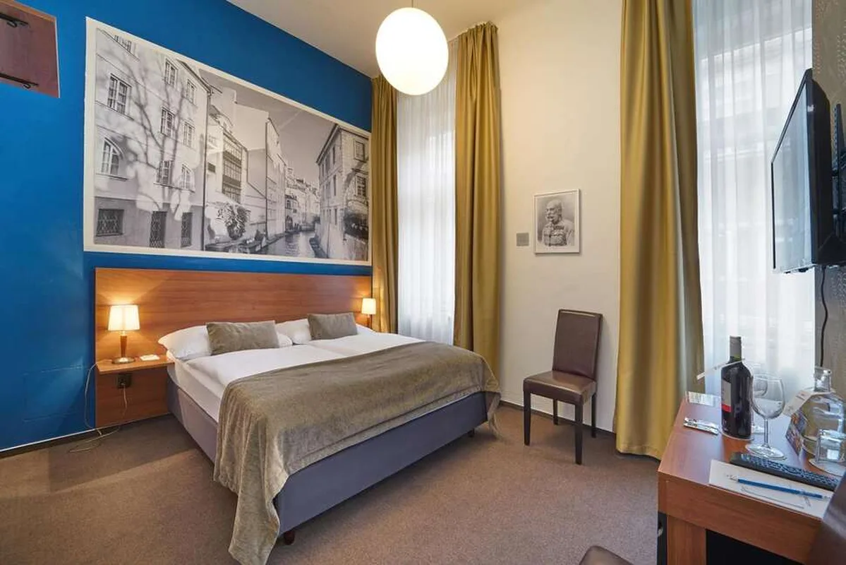 Metropolitan Old Town Hotel — hoofdfoto