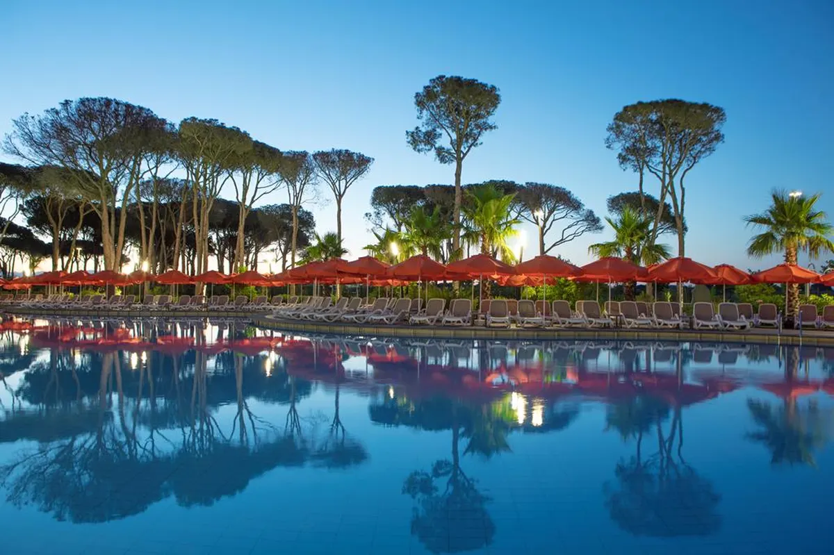 Trendy Lara — hoofdfoto