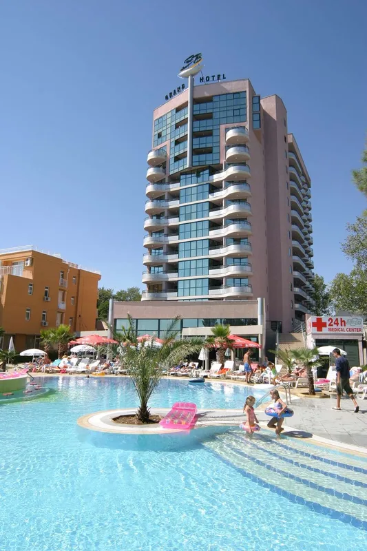 Grand Hotel Sunny Beach — hoofdfoto