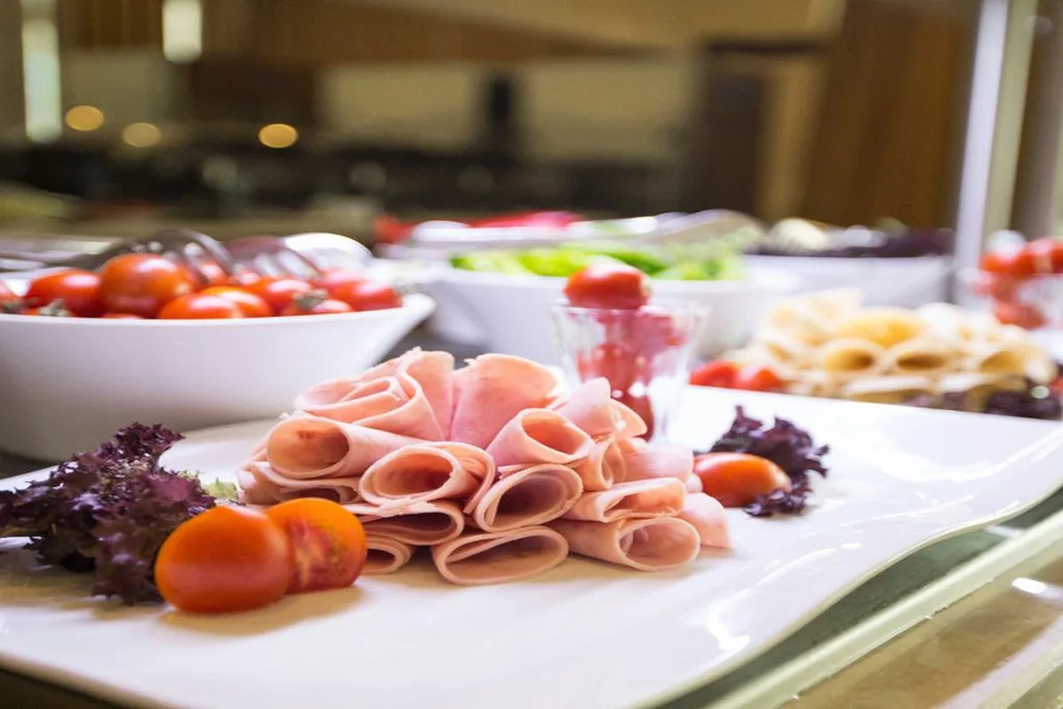The Grand Mira Business Hotel — hoofdfoto