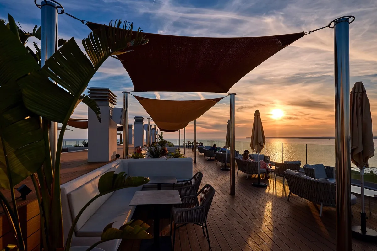 Universal Hotel Romantica — hoofdfoto