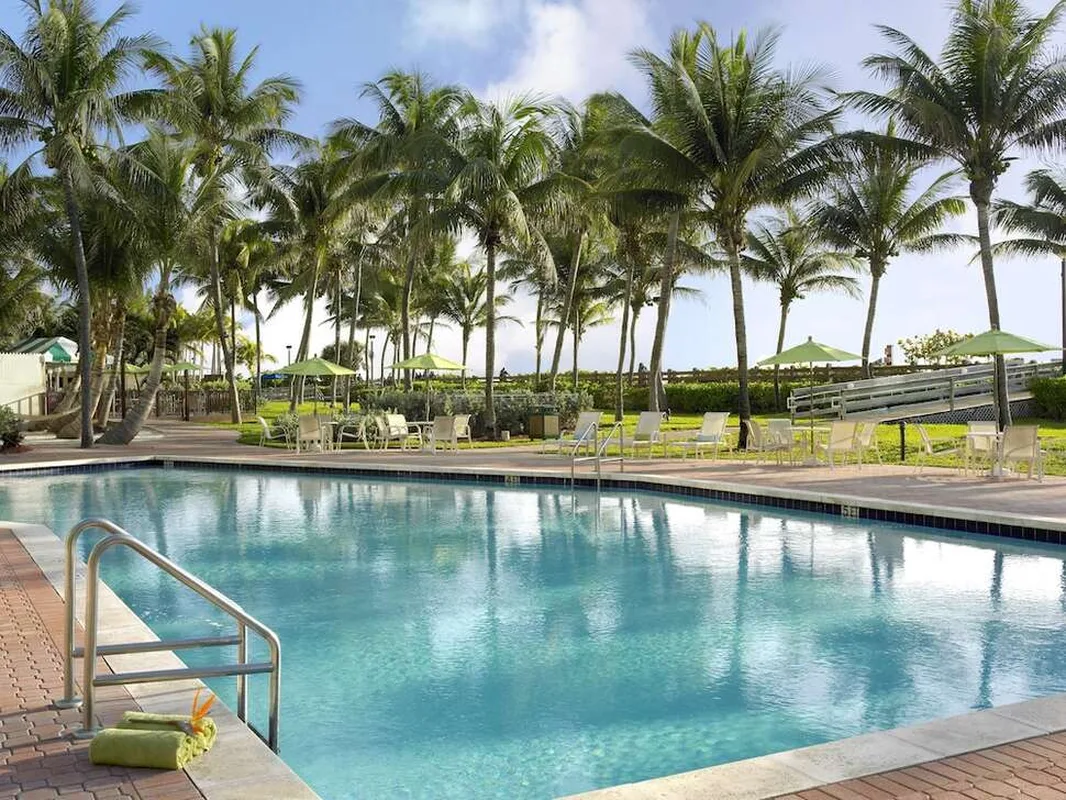 Holiday Inn Miami Beach Oceanfront — hoofdfoto
