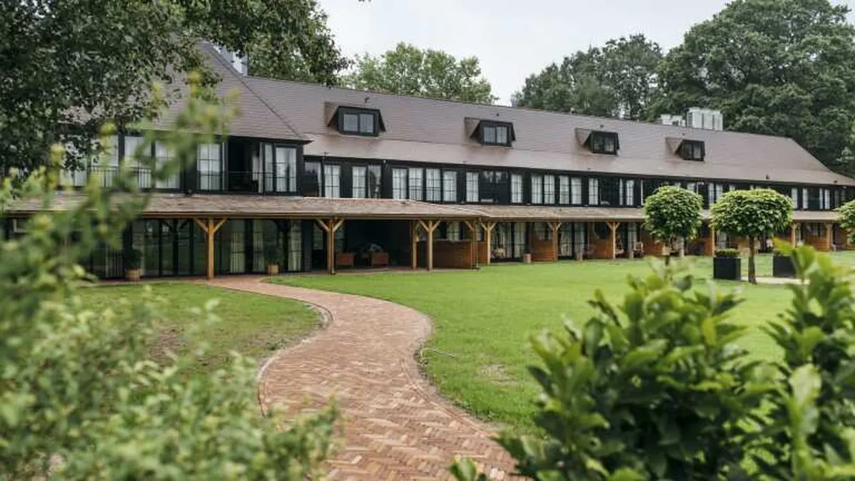 Van der Valk Hotel Apeldoorn - De Cantharel — hoofdfoto