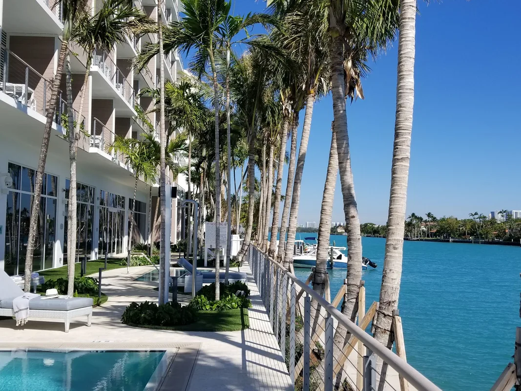Grand Beach Hotel Bay Harbor — hoofdfoto