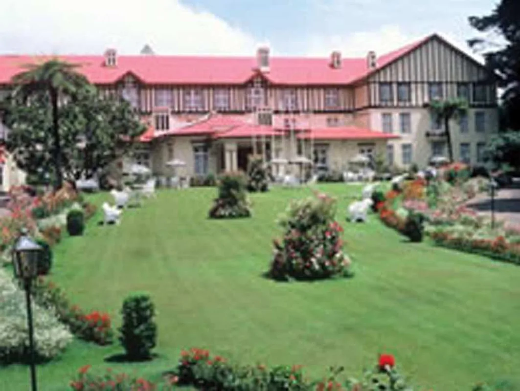 The Grand Hotel — hoofdfoto