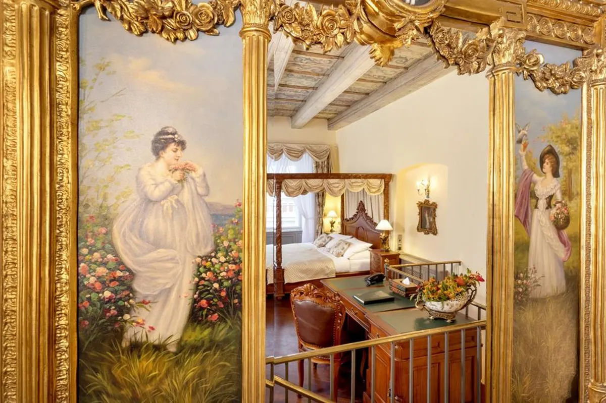 Iron Gate Prague by BHG — hoofdfoto