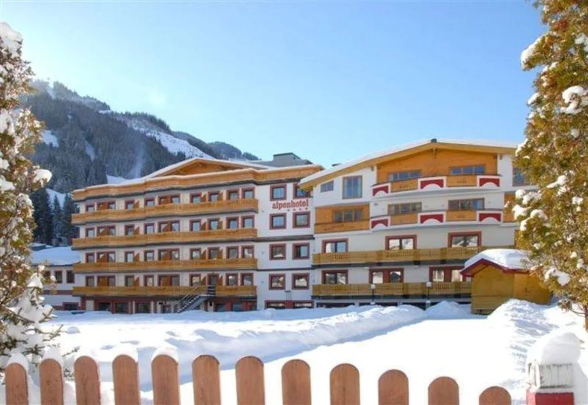 JUFA Alpenhotel Saalbach — hoofdfoto