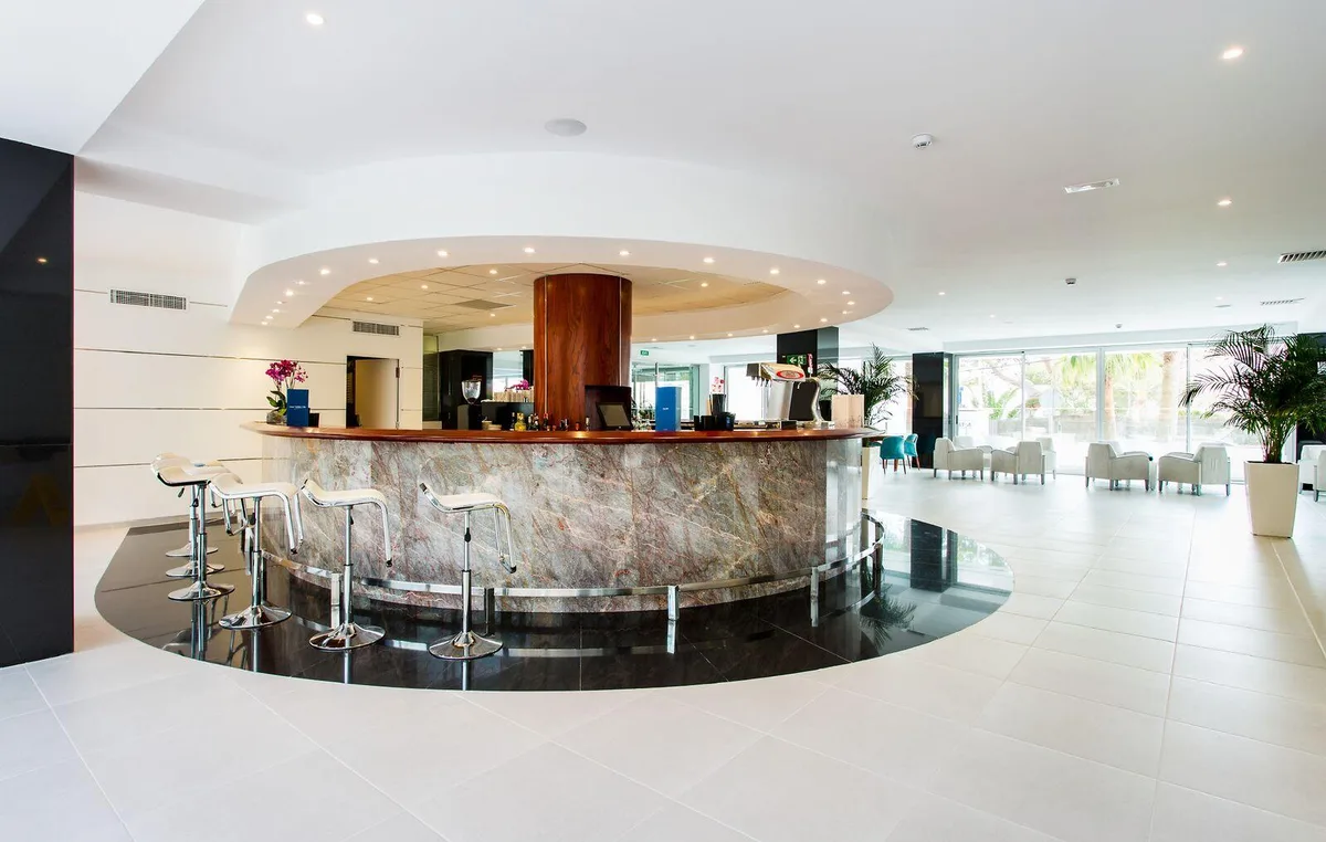 Reverence Life Hotel, hoofdfoto