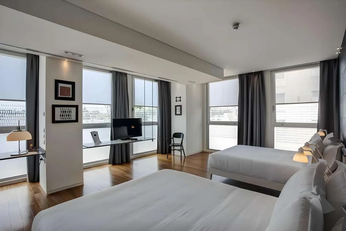 Hotel Plaza — hoofdfoto