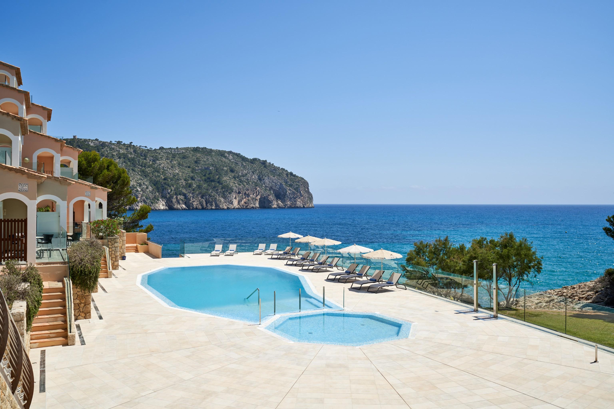 Bahia Suites Camp de Mar — hoofdfoto