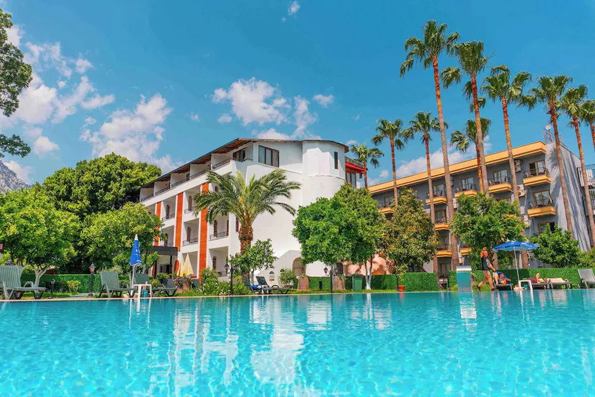 Belpoint Beach Hotel — hoofdfoto