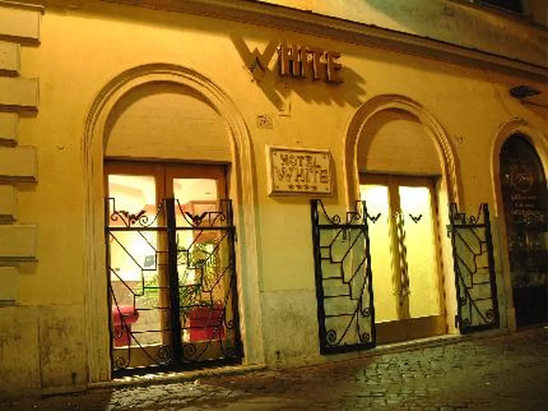 Hotel White — hoofdfoto