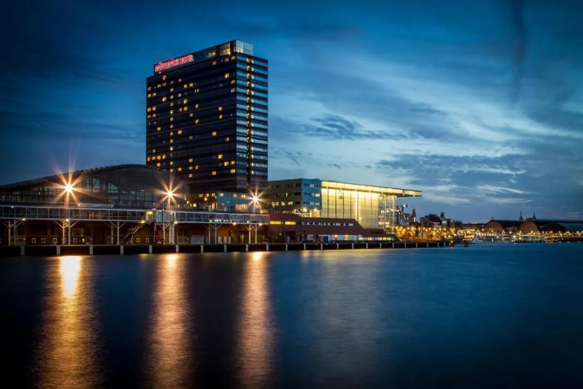 Mövenpick Hotel Amsterdam City Centre — hoofdfoto