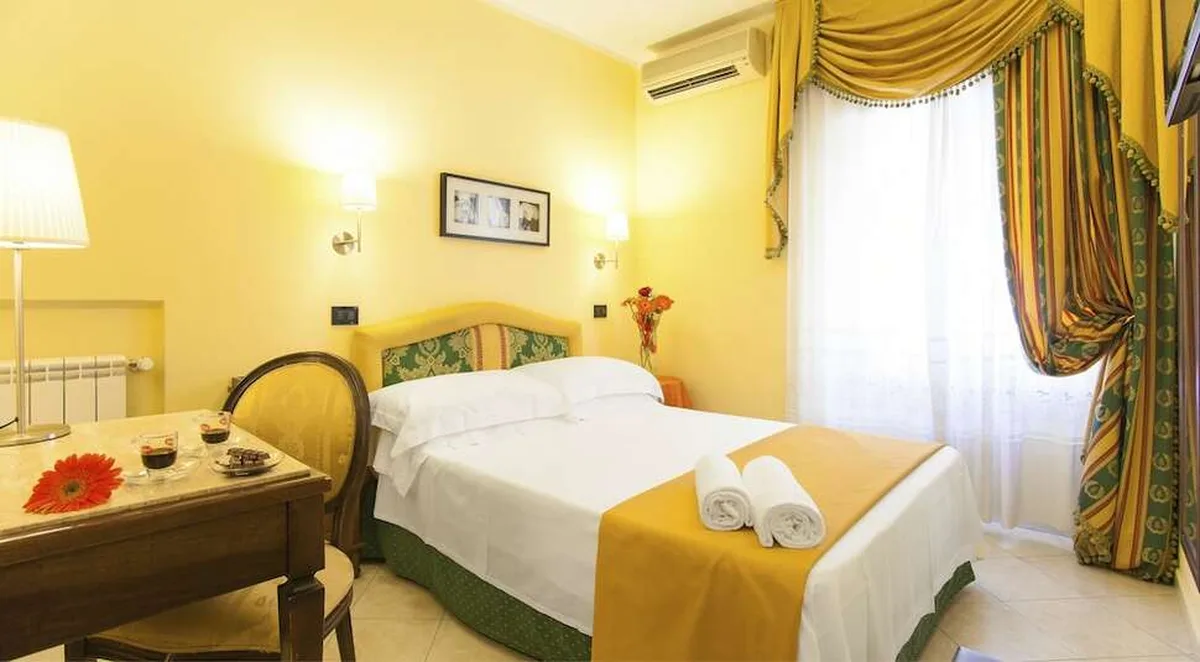 Hotel Tuscolana — hoofdfoto