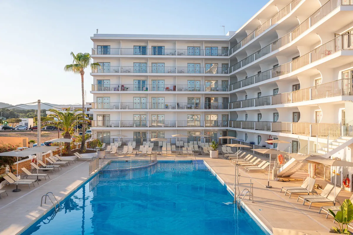 Leonardo Royal & Suites Hotel Ibiza Santa Eulalia — hoofdfoto