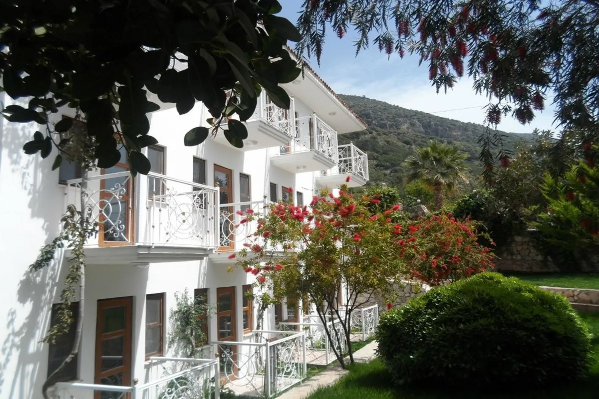 White Otel — hoofdfoto