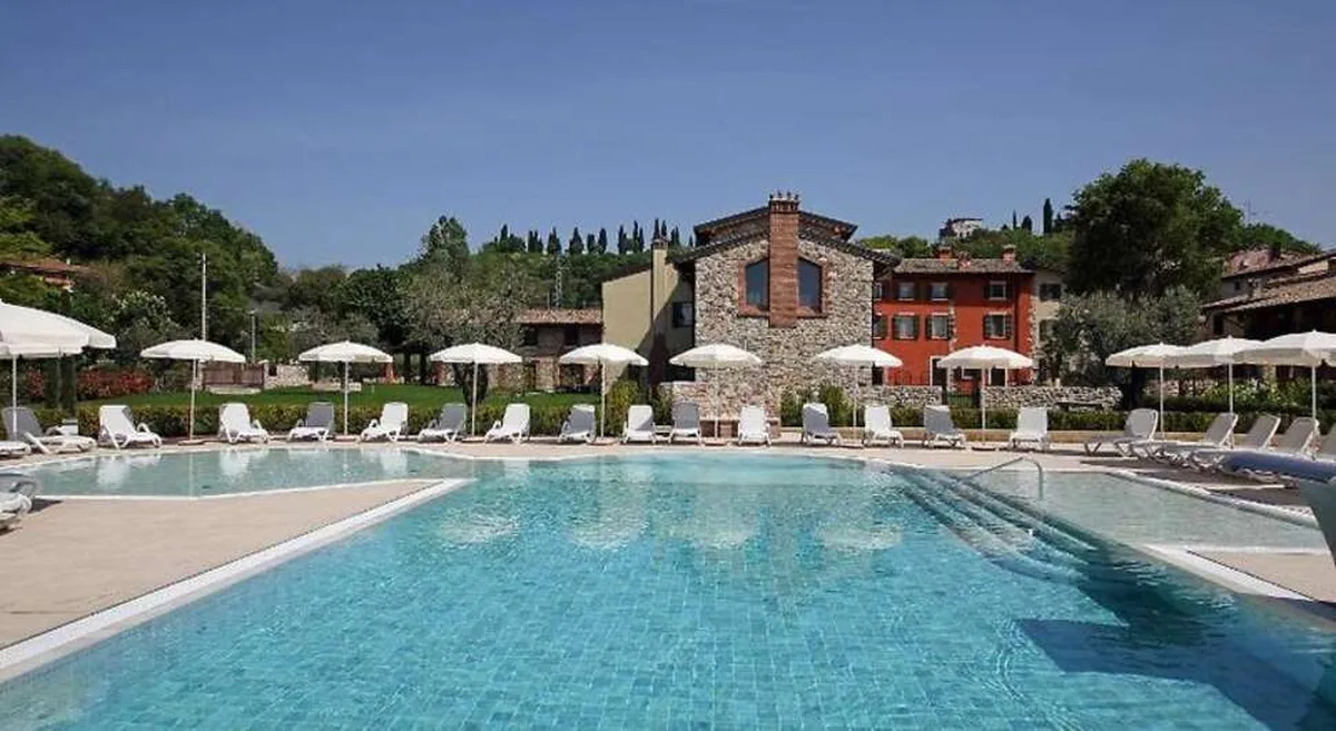 Borgo Mondragon — hoofdfoto