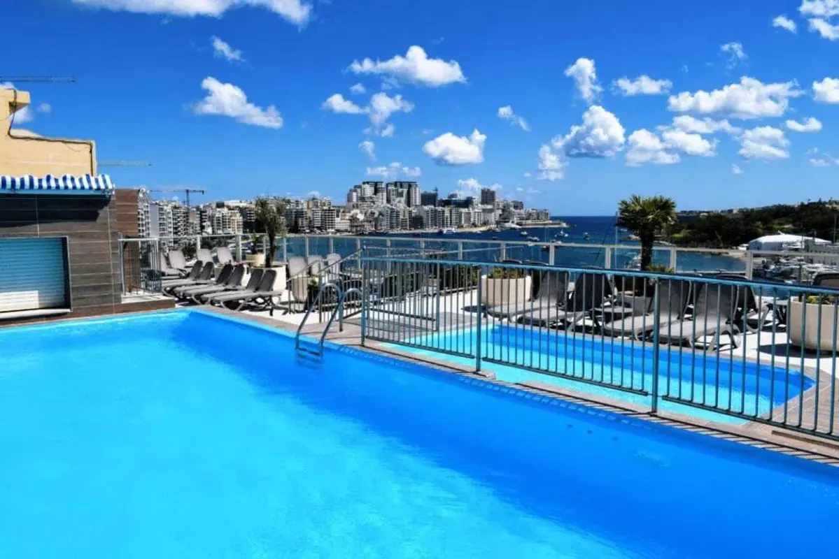 Bayview Hotel & Appartements - Hotel — hoofdfoto
