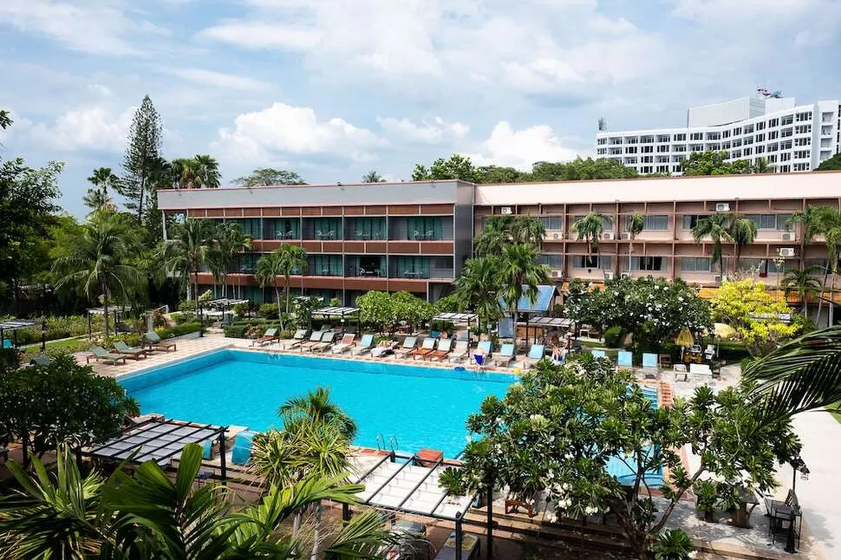 Basaya Beach Hotel & Resort — hoofdfoto