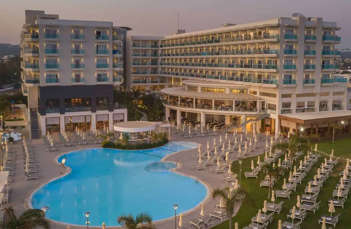 Hotel NissiBlu Beach Resort — hoofdfoto