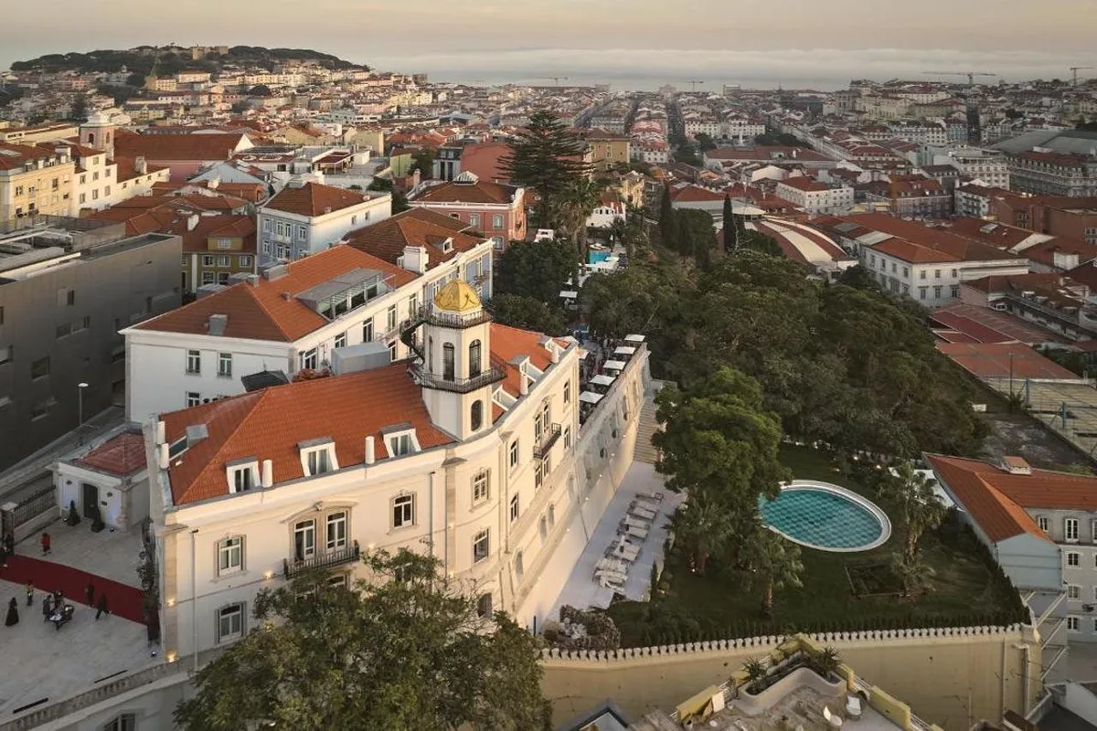 Torel Palace — hoofdfoto
